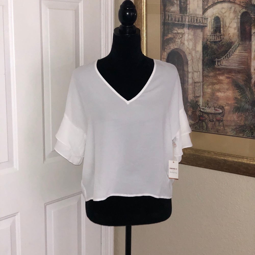 🦋FOREVER 21 Short Sleeve Blouse NWT 🦋🦋BOGO - Picture 1 of 5